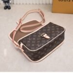 Louis Vuitton Monogram Canvas Sologne 26Cm Brown M42250 - Image 4