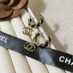 Chanel Chain CC Small Hoop Earrings Gold - Image 3