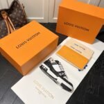 Louis Vuitton Trainer Sneakers Black And White 1A9JGB - Image 8