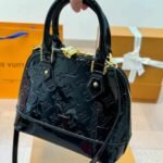 Louis Vuitton Alma BB Monogram Vernis Leather Black 25Cm - Image 2