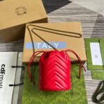 Gucci GG Marmont Matelassé Chevron Mini Bucket Bag Red 13Cm 575163 DTDHT 6832 - Image 4