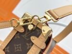Louis Vuitton Fall Winter 2024 Fashion Show Collection Side Trunk - Image 7