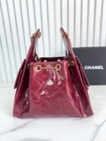 CHANEL 25 Small Handbag Shiny Crumpled Calfskin & Gold-Tone Metal Burgundy -Bag - Image 4