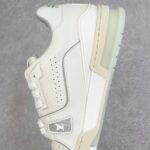 Louis Vuitton Sneakers white - Shoes - Image 7