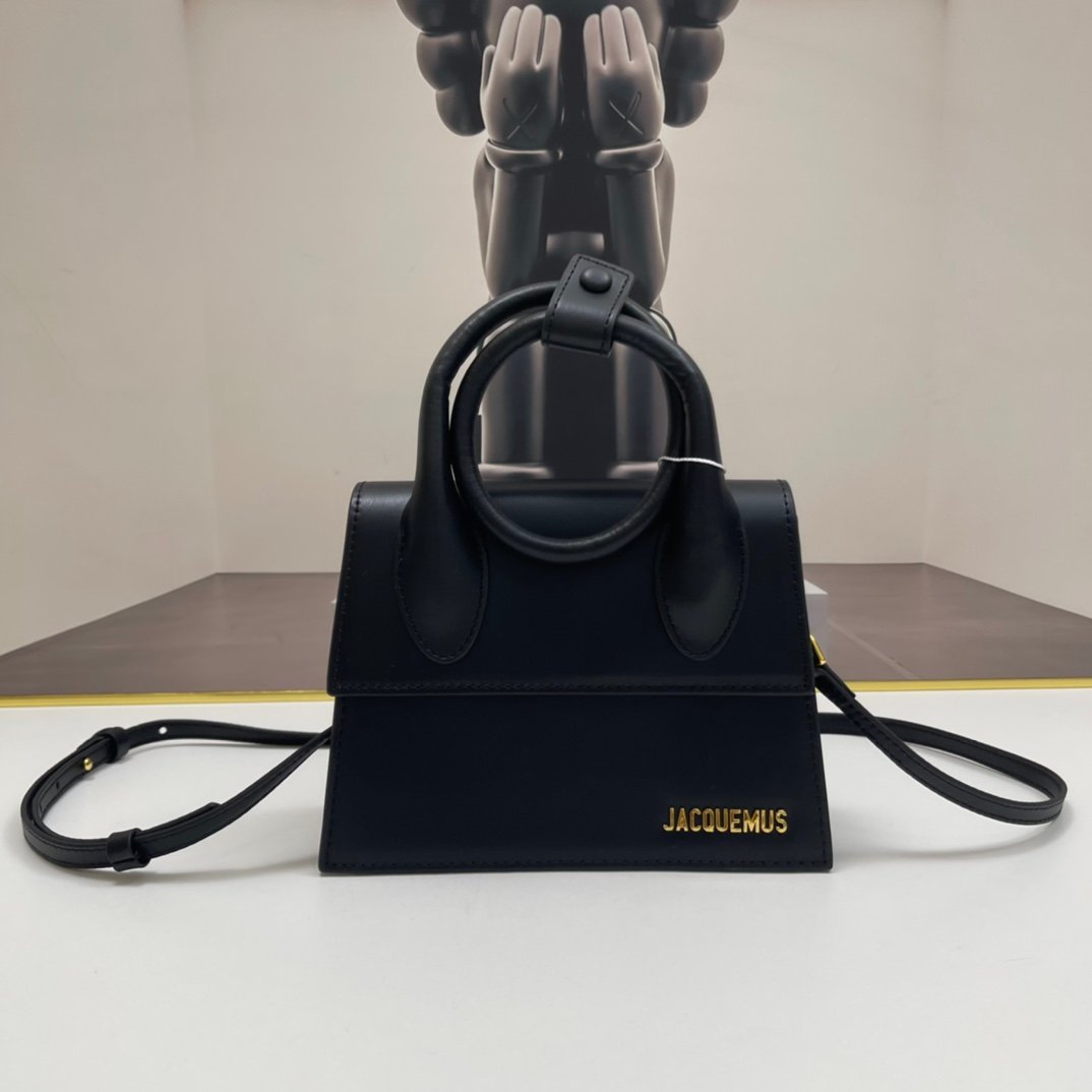 0CB6D264-A86B-4CDB-E778-60D229CAD180 Jacquemus Le Chiquito Noeud Tote Bag - Image 1