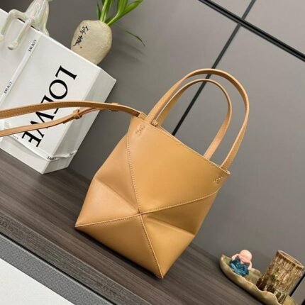 Loewe Mini Puzzle Fold Tote in shiny calfskin Brown - Bag