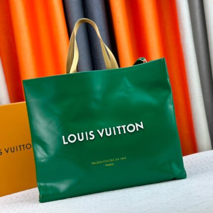 LOUIS VUITTON LV Bag Shopper Tote MM in Green - Bag