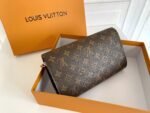 Louis Vuitton Night out Clutch Brown Bag - Image 4