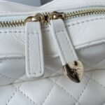 CHANEL Lambskin Heart Bag White -Bag - Image 7