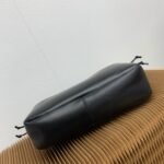 Saint Laurent JAMIE 4.3 Medium Pochon Calfskin chain bag - Image 4