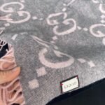 Gucci Gray and Pink Cashmere Scarf - Image 8