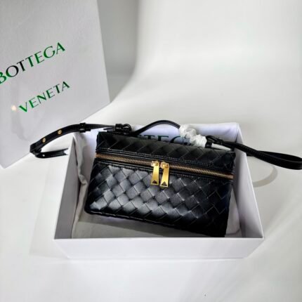 Bottega Veneta Bang Bang Vanity Case Black With Gold Clasp - Bag