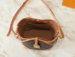 Louis Vuitton Large Bucket Bag - Image 4