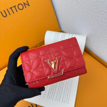 Louis Vuitton Capucines Compact Maxi Red Wallet ﻿