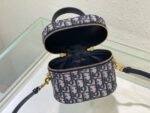 [TOP] Dior Small CD Signature Vanity Case - Image 8