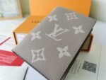 Louis Vuitton LV Wallets Card Holders Passport Holder - Wallet - Image 2