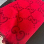 Gucci Christmas Red Cashmere Scarf - Image 4