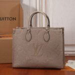 [TOP] LOUIS VUITTON LV Monogram Canvas Onthego MM - Bag