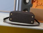 Louis Vuitton Capucines Taurillon leather - Chocolate / Quartz / Tan - Image 4