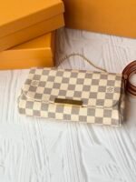 [TOP]Louis Vuitton  Damier Azur Favorite MM - White - Image 4