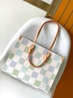 LOUIS VUITTON LV Monogram Canvas Onthego MM Pistachio - Bag - Image 6