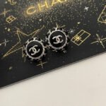 Chanel earrings - Image 4