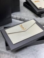 SAINT LAURENT Uptown  POUCH IN CROCODILE-EMBOSSED SHINY LEATHER WHITE-GOLD HARDWARE - Bag - Image 2