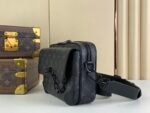 Louis Vuitton Crossbody Massanger Bag - Image 2