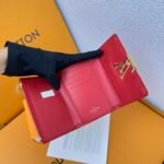 Louis Vuitton Capucines Compact Maxi Red Wallet ﻿ - Image 6