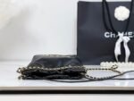 [TOP]CHANEL 22 MINI HANDBAG Shiny Calfskin & Gold-Tone Metal Black - Bag - Image 5