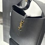 SAINT LAURENT Supple Small leather shoulder bag-Black - Bag - Image 3