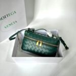 Bottega Veneta Bang Bang Vanity Case Green - Bag