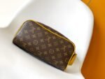 [TOP] Louis Vuitton Dopp Kit Bag - Yellow Bag - Image 4