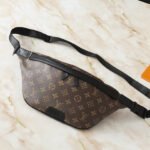 Louis Vuitton Discovery Bum Bag - Old-Fashioned Money Bag