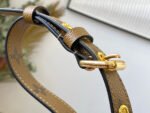 [TOP] Louis Vuitton Pochette Métis Handbag - Image 8