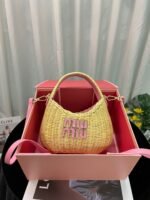 miumiu Wander matelassé nappa leather hobo bag - Pink - Image 3