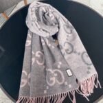 Gucci Gray and Pink Cashmere Scarf - Image 5