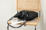 CHANEL 22 HANDBAG Shiny Calfskin & Silver-Tone Black Bag - Image 4