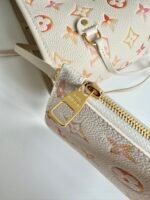 Louis Vuitton Neverfull Gradient Red MM Shopper Bag - Image 4