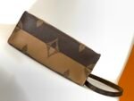 LOUIS VUITTON LV Monogram Canvas Onthego PM Gold Hardware - Bag - Image 4