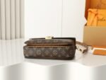 [TOP]Louis Vuitton Pochette Métis Handbag - Image 6