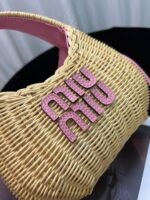 miumiu Wander matelassé nappa leather hobo bag - Pink - Image 6