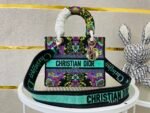 [TOP] Dior Medium Lady Dior Bag - Image 4
