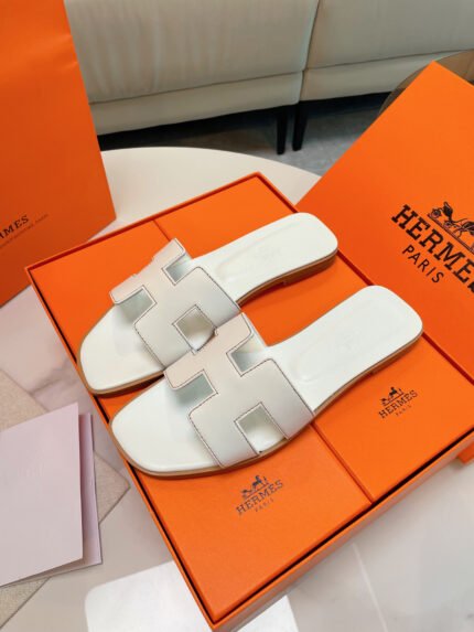 [TOP] Hermes Oran Sandal Leather Sandals Slippers - White - Bag