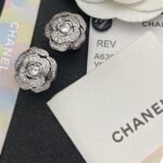 Chanel Bouton de Camélia earrings - Image 5