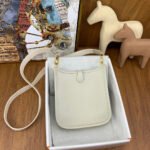 Hermes Evelyn Nata Taurillon Clemence with Palladium Hardware - Image 4