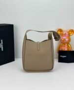 Saint Laurent LE 5 À 7 small bag in soft python Beige - Bag - Image 2