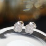 Van Cleef & Arpels Earrings - Image 4