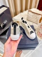 Dior New Embroidered White Low Top Shoes - Image 9