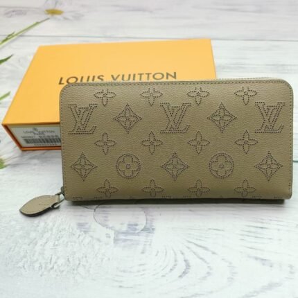 Louis Vuitton LV Long Zippy Wallet